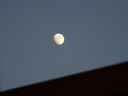 moon1.JPG