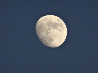 moon2.JPG